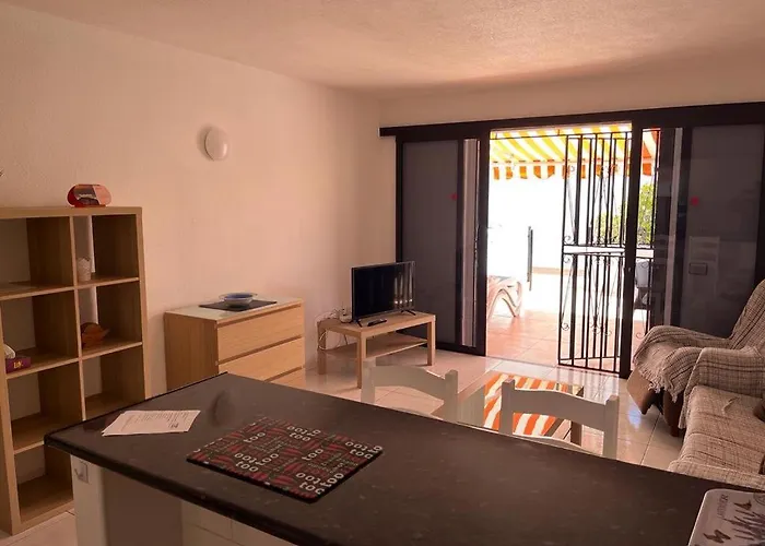 1 Bed 8a1, Victoria Court 1, Cristianos, Tenerife * Arona (Tenerife)